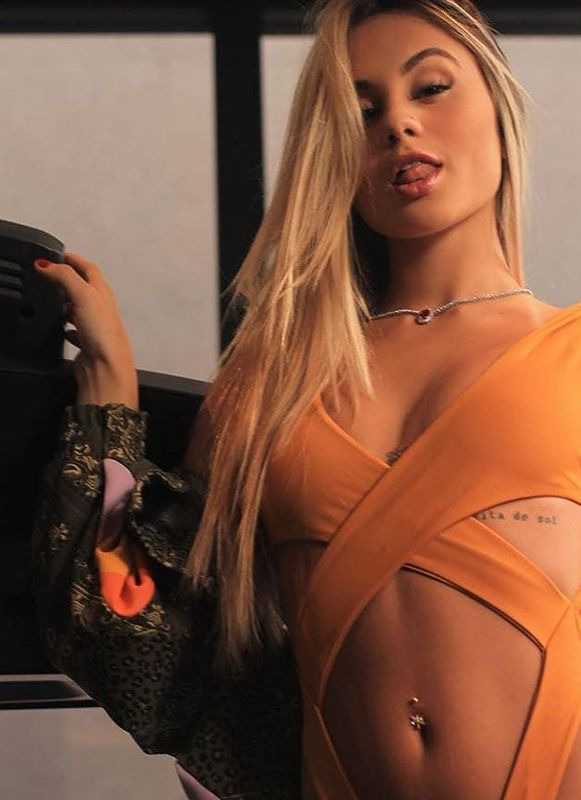 Gallery - Leona - 4